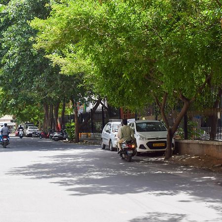 Staymazing-1,2 & 3 Bhk Ac Apartments In Hebbal-5Mins To Manyata-30Mins To Airport Bengaluru Kültér fotó