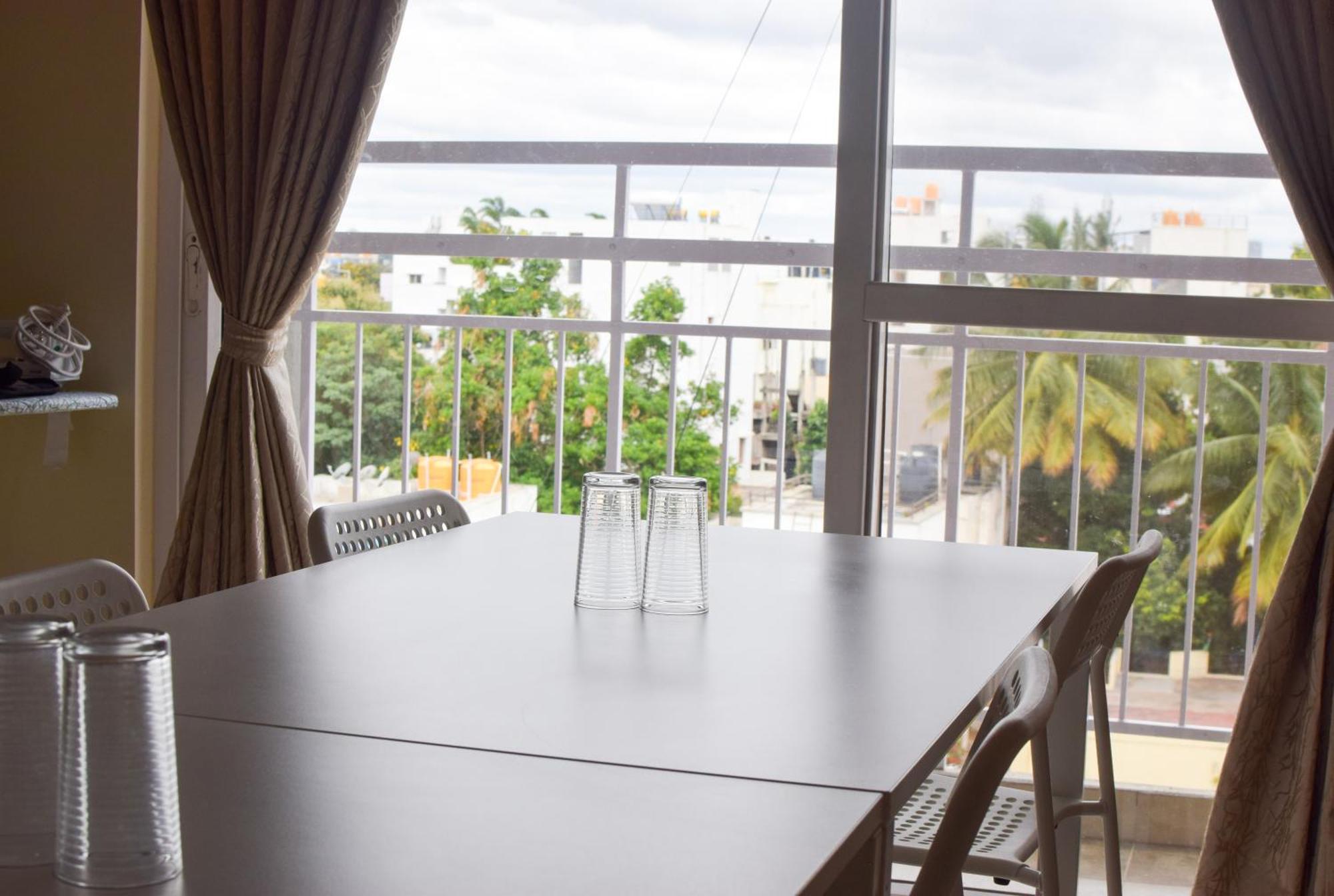 Staymazing-1,2 & 3 Bhk Ac Apartments In Hebbal-5Mins To Manyata-30Mins To Airport Bengaluru Kültér fotó