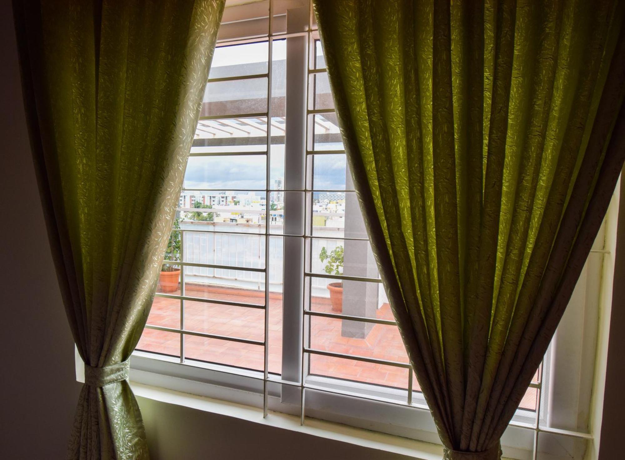 Staymazing-1,2 & 3 Bhk Ac Apartments In Hebbal-5Mins To Manyata-30Mins To Airport Bengaluru Kültér fotó